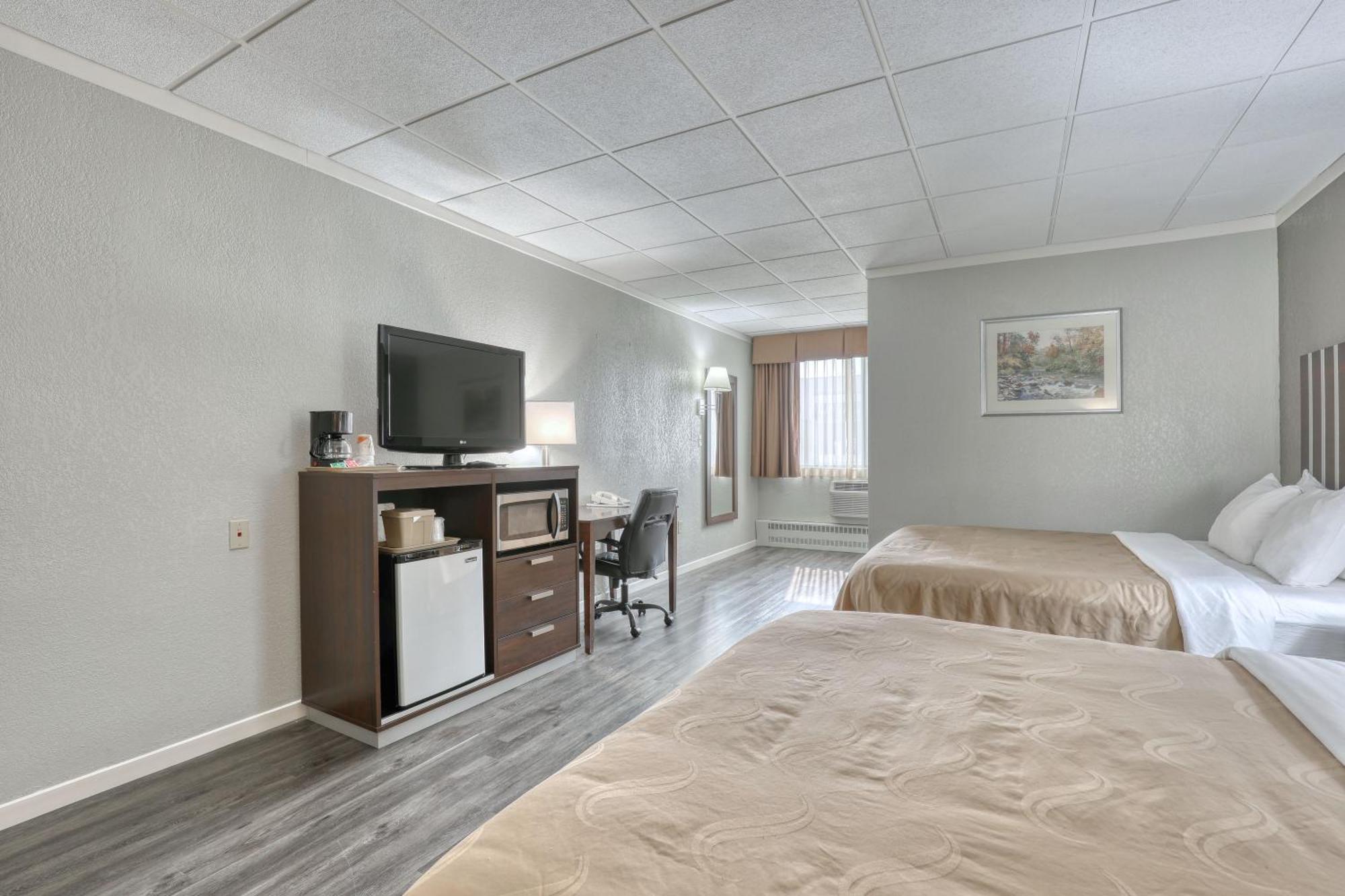Quality Inn & Suites Downtown Грин Бэй Экстерьер фото