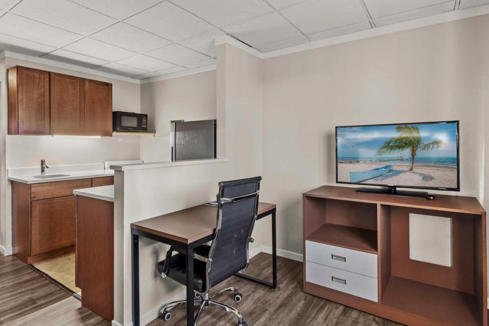 Quality Inn & Suites Downtown Грин Бэй Экстерьер фото