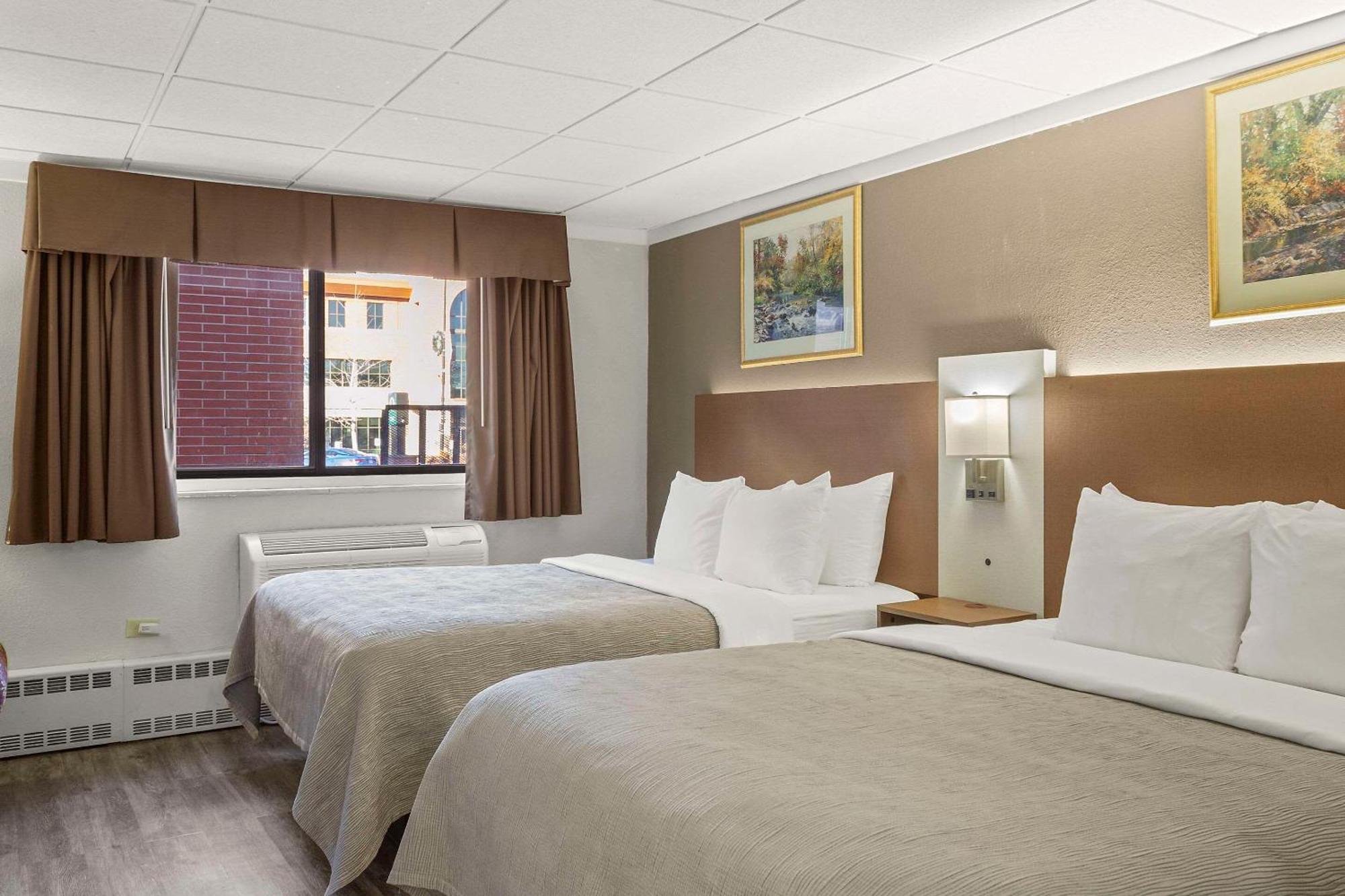 Quality Inn & Suites Downtown Грин Бэй Экстерьер фото