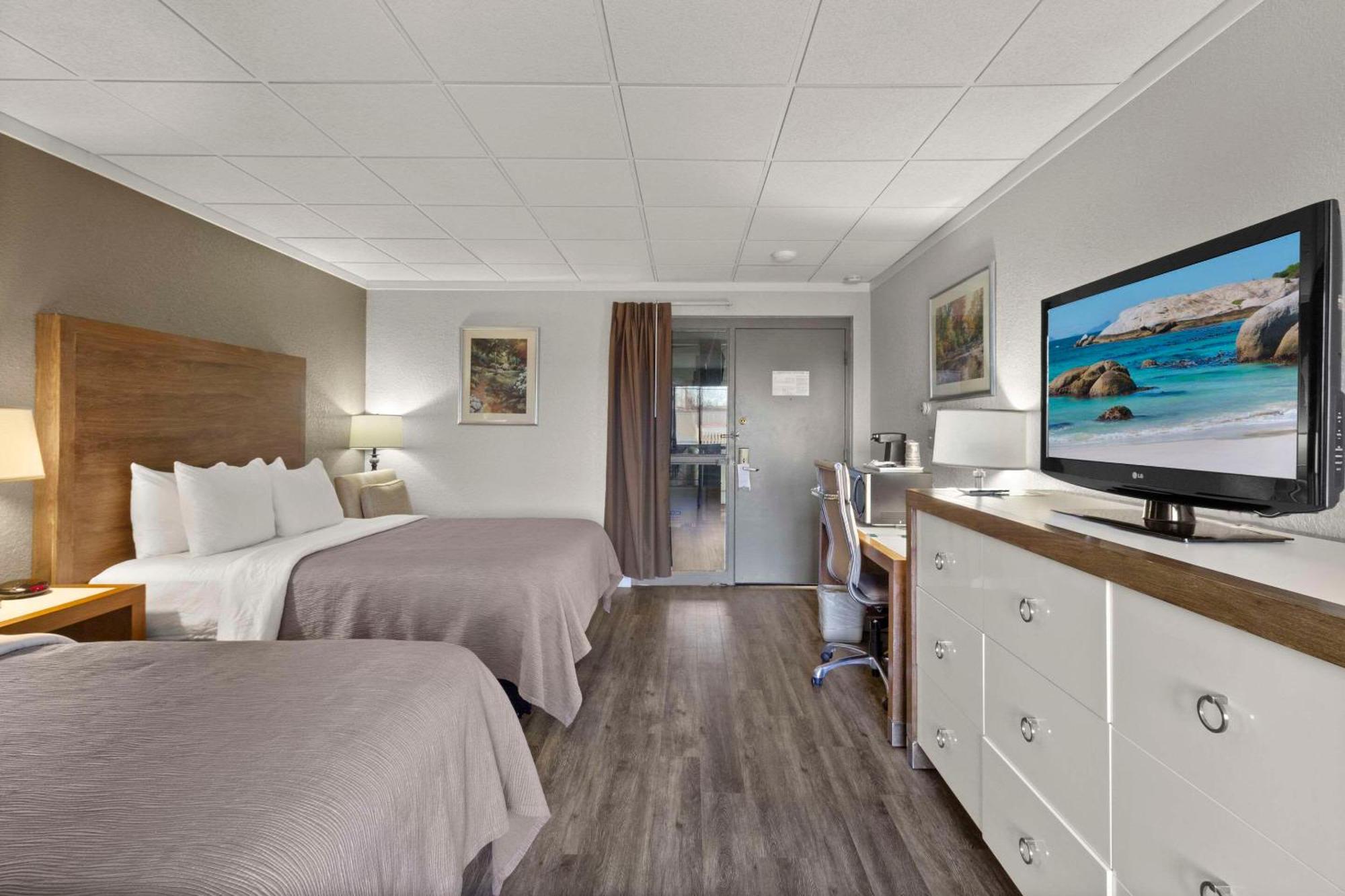 Quality Inn & Suites Downtown Грин Бэй Экстерьер фото