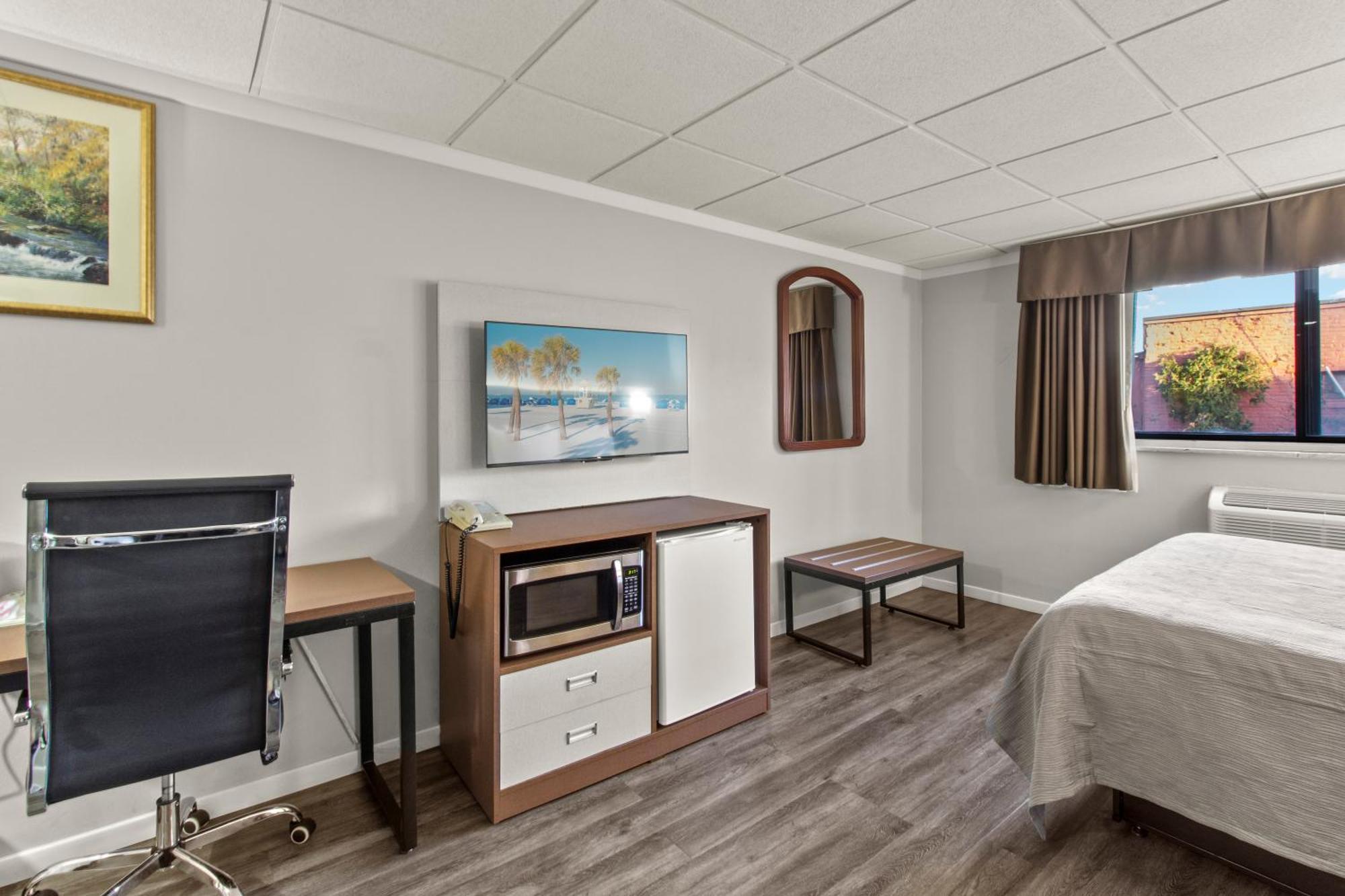Quality Inn & Suites Downtown Грин Бэй Экстерьер фото