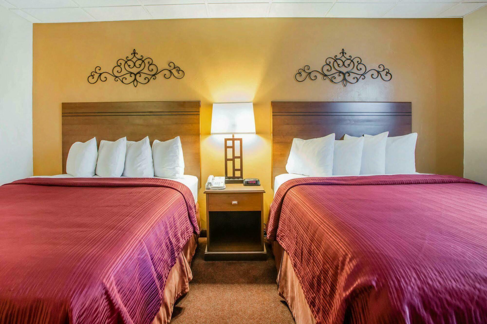 Quality Inn & Suites Downtown Грин Бэй Экстерьер фото